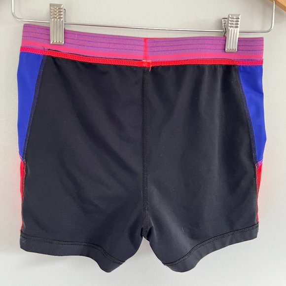 Under Armour Heat Gear 3" Women's Compression Shorts Size SM - Picture 2 of 3